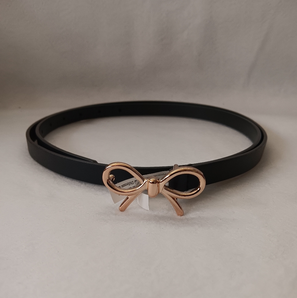 Elegant Black Belt with Gold Bow Accent